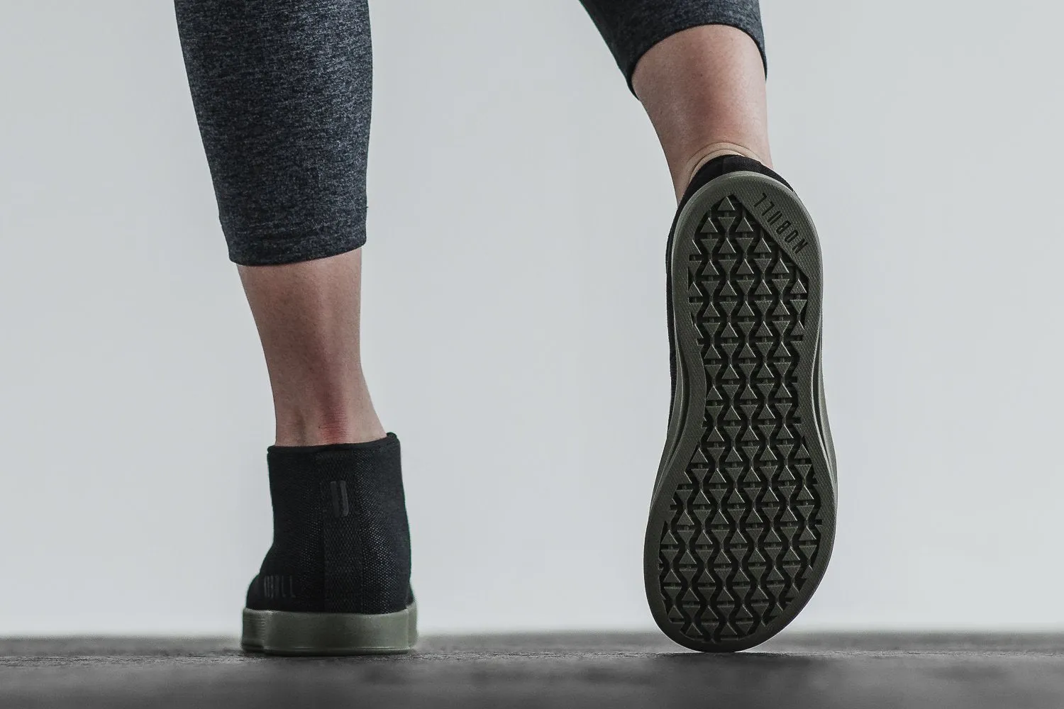 BLACK IVY CANVAS MID TRAINER (WOMEN'S)