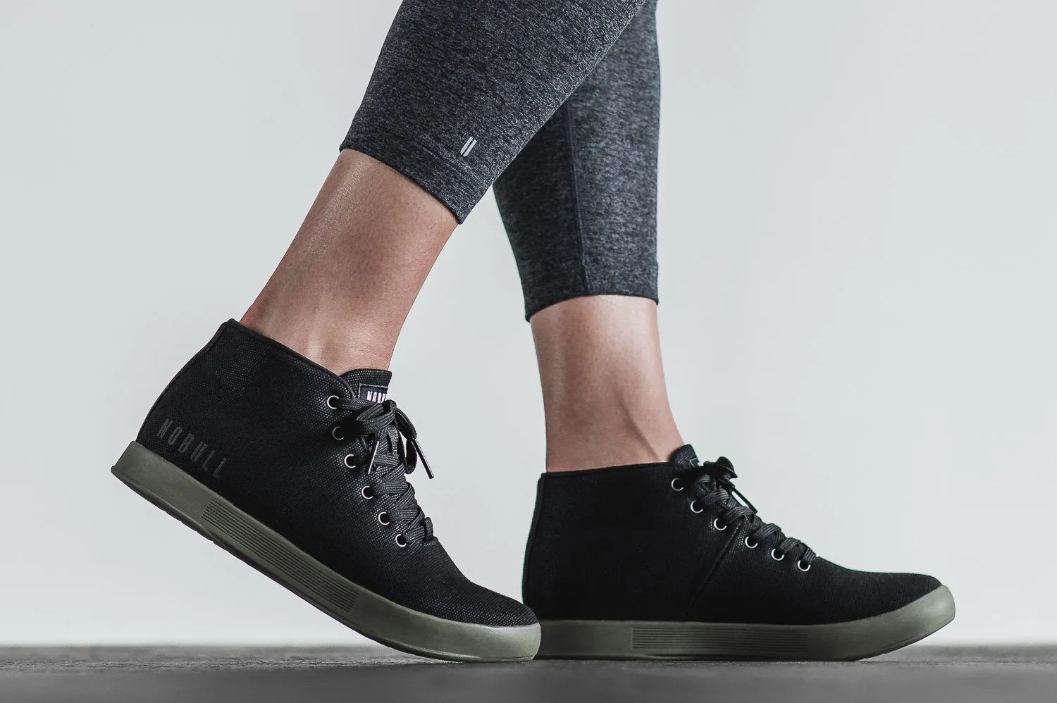 BLACK IVY CANVAS MID TRAINER (WOMEN'S)