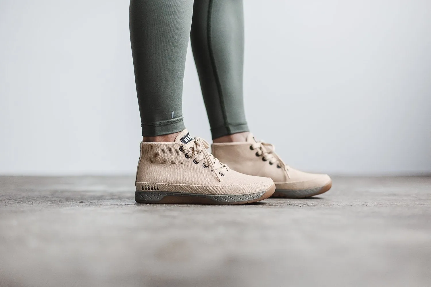DESERT CANVAS MID TRAINER (WOMEN'S)