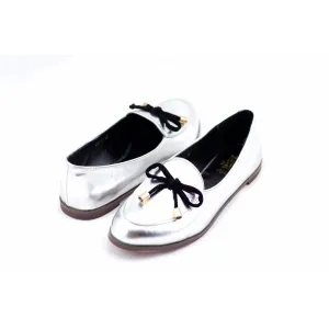 Oscar silver with a feminine bow loafers