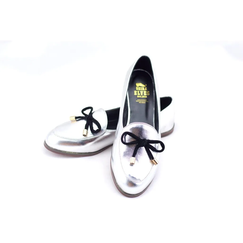 Oscar silver with a feminine bow loafers