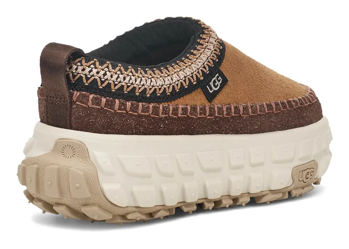 UGG Men's Venture Daze  Bold Comfort for Every Adventure