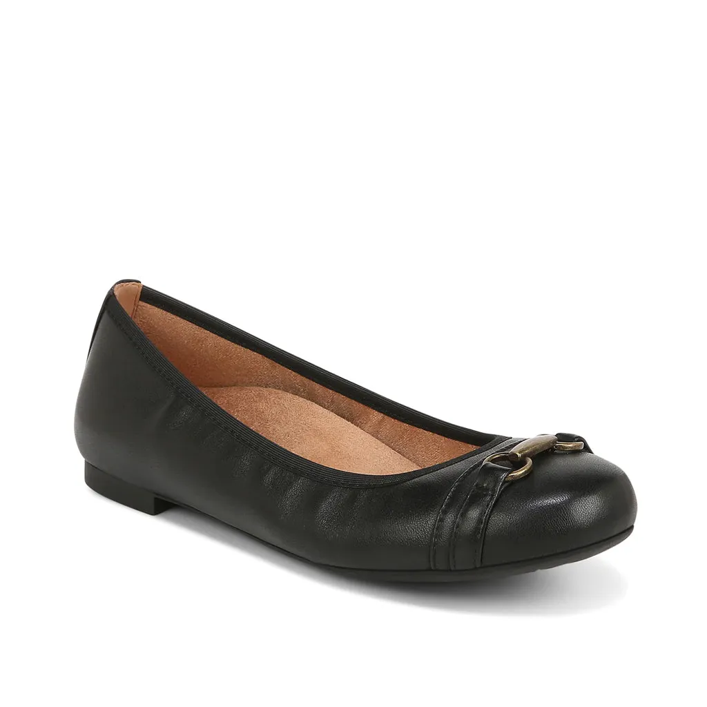 Vionic Women's Delanie Flat in Black