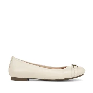 Vionic Women's Delanie Flat in Cream